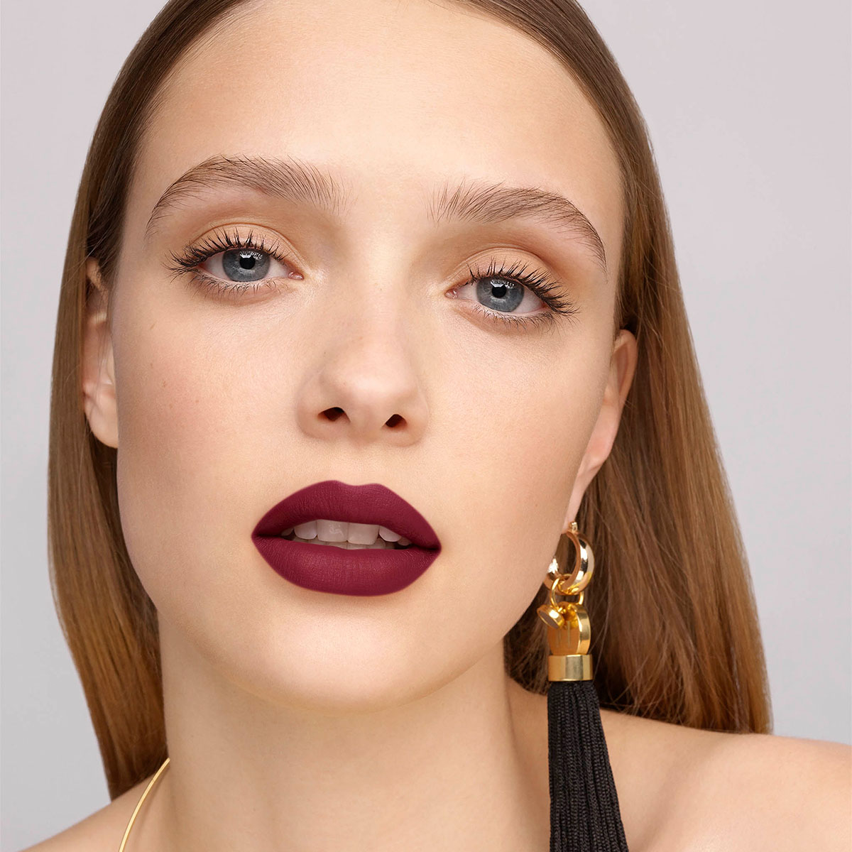 FABULOUS KISS LIPSTICK MATTE (LABIAL EFECTO MATE)